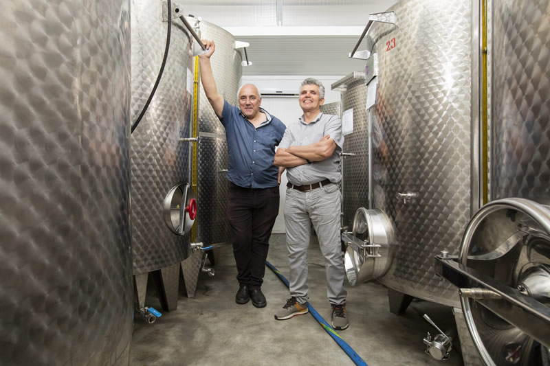 ������̃I�[�i �Z�b���Z��(��:���`���[�m�� �E:�A���W�F����)